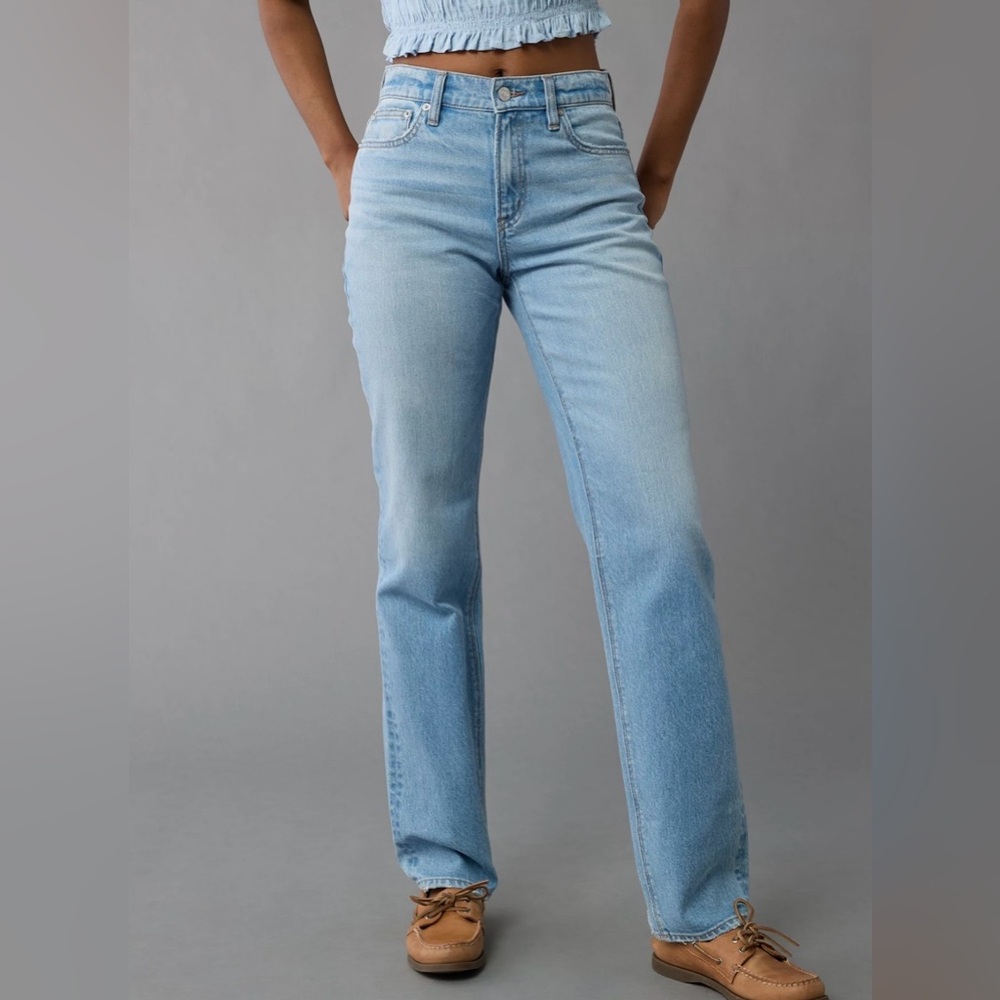 AE Stretch Super High Waisted Straight Jean 4 Short